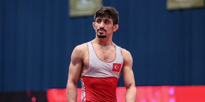 Milli güreşçi Kerem Kamal, Avrupa şampiyonu oldu