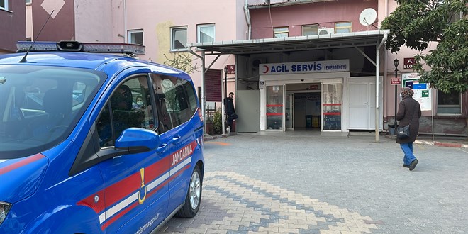 Balıkesir'de ölü bulunan anne ve 3 yaşındaki oğlu toprağa verildi