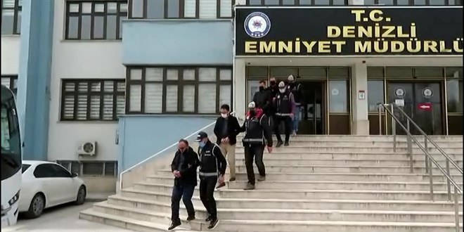Denizli'de 12 FETÖ üyesi tutuklandı