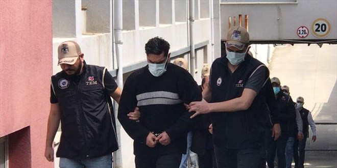 Adana'daki DEAŞ operasyonunda yakalanan 7 zanlıdan 4'ü tutuklandı