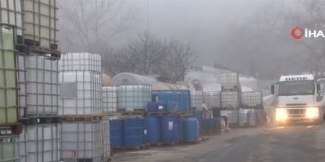 Gaziosmanpaşa'da fabrikadaki kazan patladı, koku etrafa yayıldı