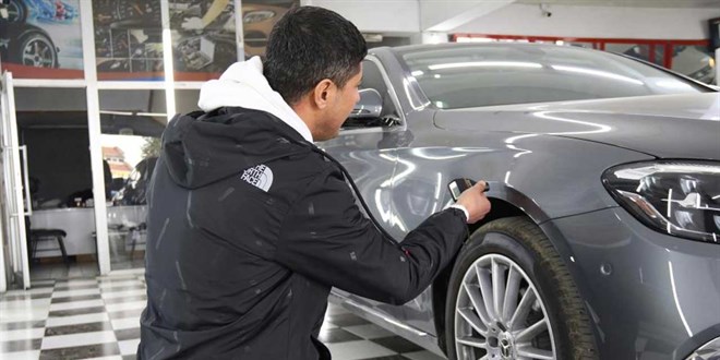 2 milyonluk sıfır Mercedes aldı otomobilini ekspere götürünce hayatının şokunu yaşadı