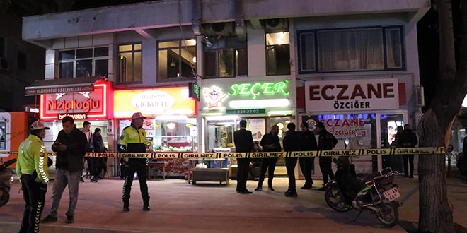 Ayrı yaşadığı eşinin silahlı saldırısına uğrayan kadın yaşamını yitirdi