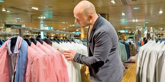 Sahte ürünlerin merkezi Merter, ünlülerinde uğrak adresi