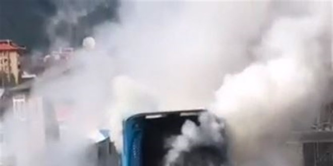 Seyir halindeki halk otobüsünde çıkan yangın söndürüldü