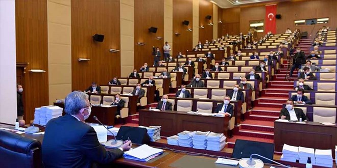 AK Parti'den Ankara'da ulaşım zammının öğrenciler için geri çekilmesi önergesi
