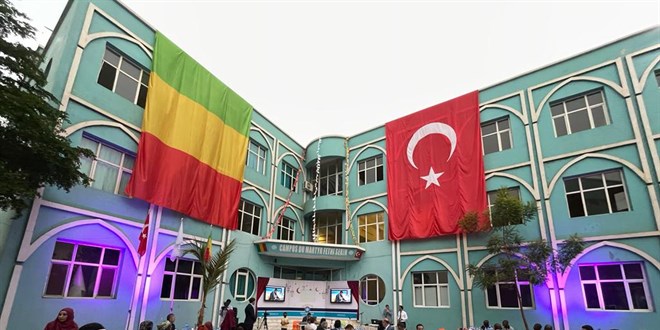 Türkiye Maarif Vakfı, Mali'de iftar verdi