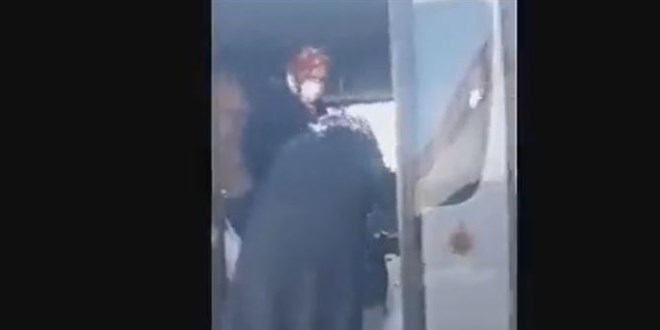 Yaşlı kadın 50 liradan az alışveriş yaptı diye servisten indirildi