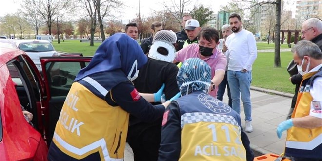 Polisten kazay eken gazeteciye nce mdahale sonra tehdit