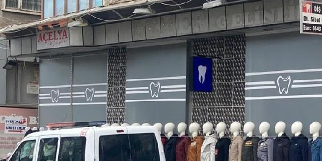 Di hekimi ile hastay ayrmaya alrken bakland