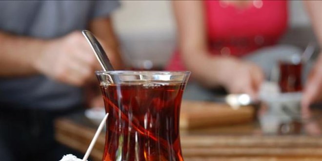 'Müşterisinin çayına tükürdüğü' iddiasıyla yargılanan sanığa beraat