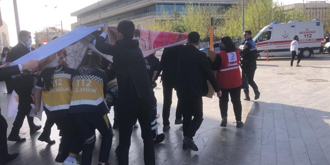 AVM'nin 3. katından düşen hamile kadın hayatını kaybetti