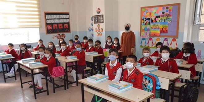 Okullarda maske yasa kalkyor!
