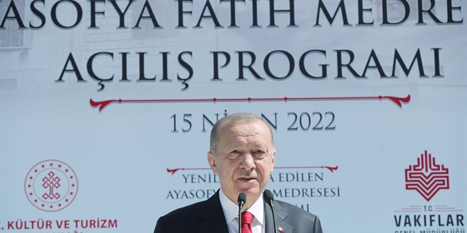 'Silinmek istenen bir eseri daha yeniden şehrimize kazandırıyoruz'