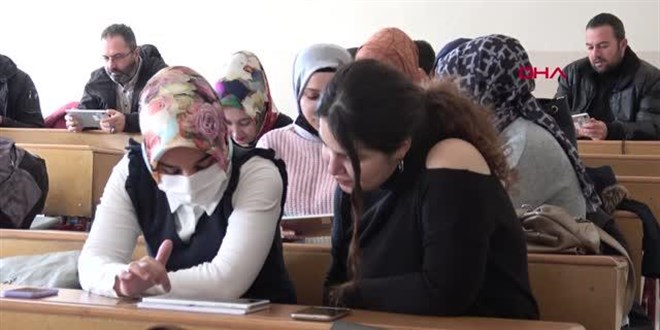 Fen Bilgisi öğretmenleri Z kuşağı için bilgisayar oyunları öğreniyor