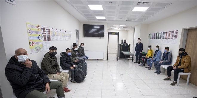 Türkiye'nin 'geri gönderme merkezleri' kapasitesi 20 bine çıkacak