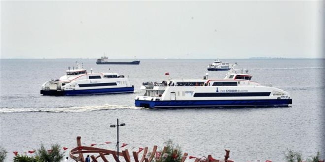 İzmir'de vapur seferleri iptal edildi