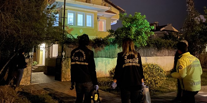 Ev arkadaşını başına çekiçle vurarak öldüren zanlı tutuklandı