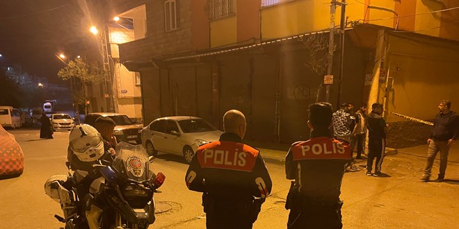 Gaziantep'te silahlı kavganın arasında kalan kadın hayatını kaybett