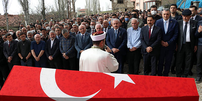 TBMM koruma polisi tedavi gördüğü hastanede hayatını kaybetti