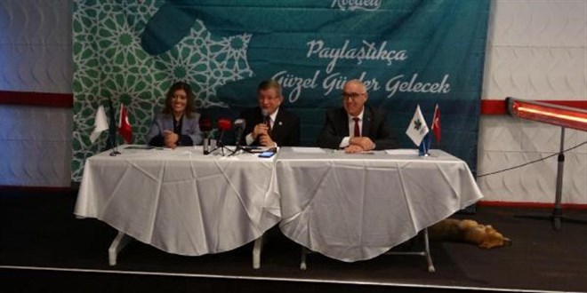 Davuto�lu'ndan Suriyelilerle ilgili muhalefetin tam tersi ��k��