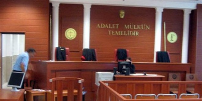 Cinsel istismar sulamasnda mtekinin avukatn darp eden sanklar mahkeme karsnda
