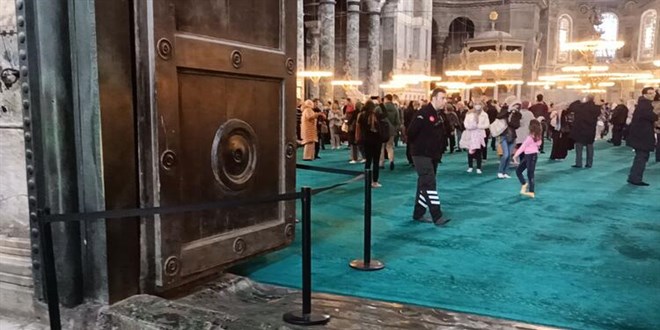 Ayasofya Camii'nin onarılan İmparator Kapısı görüntülendi
