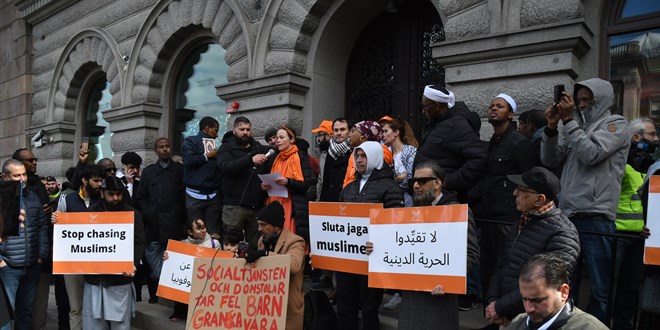 sve'te Kur'an- Kerim yakma provokasyonu protesto edildi