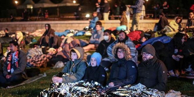 Anzak Koyu'nda geleneksel 'Şafak Ayini' yapıldı