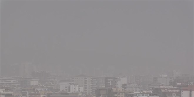 Şanlıurfa'da toz taşınımı hayatı olumsuz etkiliyor