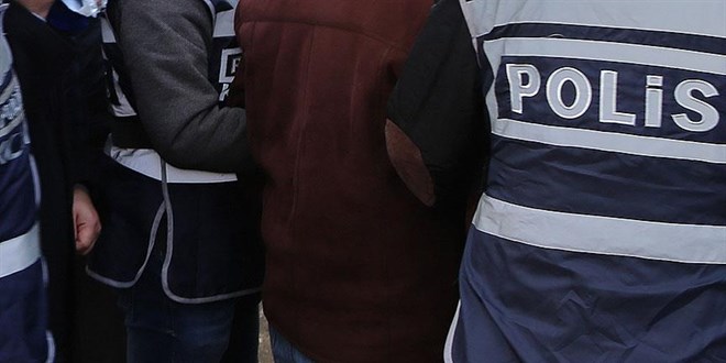 Kilis'te yurda yasa d yollardan giren 2 yabanc uyruklu yakaland