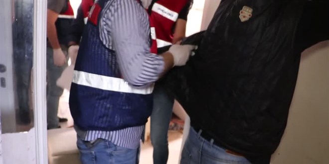 Mersin'de bombalı eylem hazırlığında oldukları tespit edilen 6 terörist yakalandı
