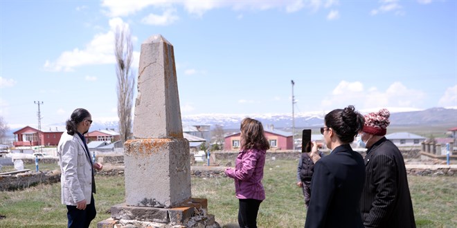 Akademisyenler 1915 olaylarına ilişkin iddialar için mezarların açılmasını önerdi