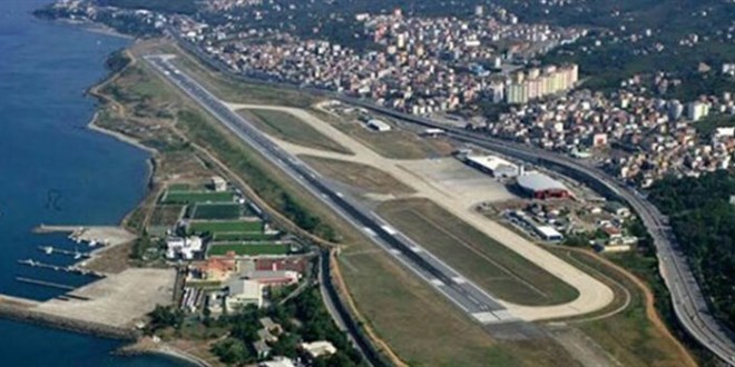 Trabzon'da hava ulaşımına sis engeli