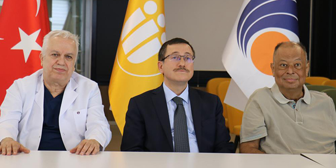 Karaciğer komasına giren Belediye başkanı ölümden döndü