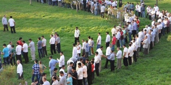 Risk grubundaki kişiler Kovid-19'a karşı 'açık havada' bayramlaşsın