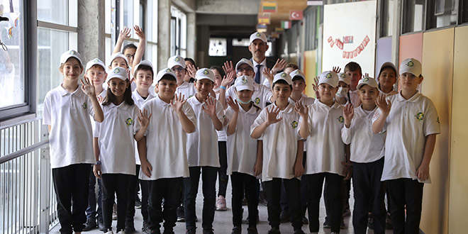 Çevre dostu ilkokulun suyu da elektriği de doğadan