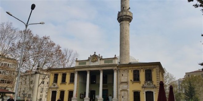 Valilikten Teşvikiye Camisi'nde elektrik kesintisi iddialarına ilişkin açıklama