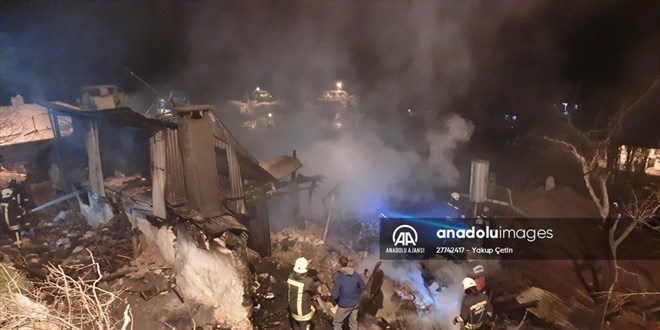 Konya'daki yanan evin enkazında engelli oğlu ile annenin cesedine ulaşıldı