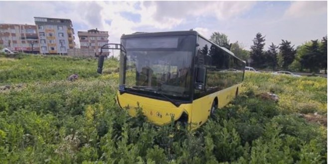 �ETT otob�s� araziye u�tu