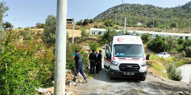 Bayram ziyareti yolunda kaza: 8 yaşındaki Erva hayatını kaybetti