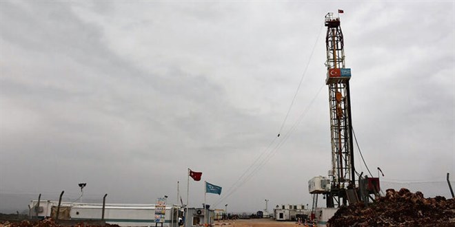 Türkiye'nin ilk petrol kuyusunda yeniden sondaj çalışmalarına başlandı