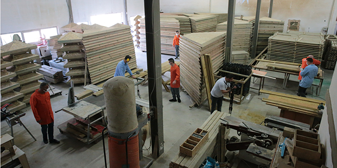 Bu cezaevi 10 yıldır fabrika gibi üretim yapıyor