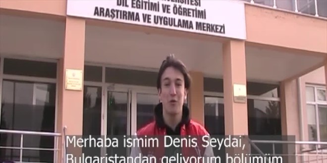 Edirne'de yabancı uyruklu öğrencilerden Anneler Günü videosu