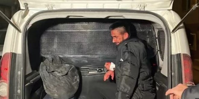 Annesini öldürüp üvey kardeşini yaralamıştı! İstenen ceza belli oldu