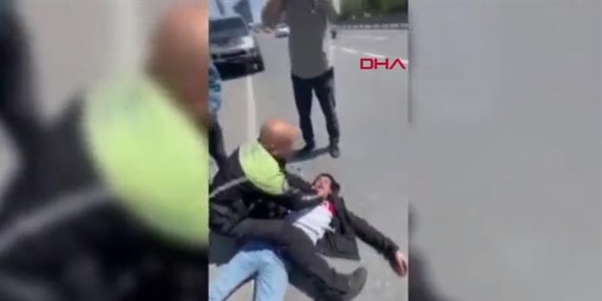 Trafik polisinden nefes alamayan sürücüye hayata döndüren mühadale