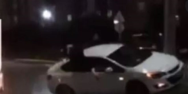 İstanbul'da asker konvoyundaki kazada 2 kişi yaralandı