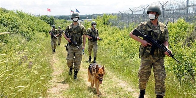 Krklareli'nde askeri yasak blgede 3 kii yakaland