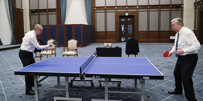 Erdoan ve Kazakistan Cumhurbakan ile masa tenisi oynad