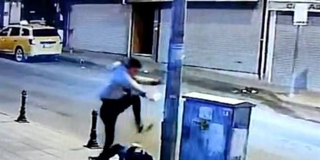 Acımasızca defalarca bıçakladı, başına tekmeyle vurdu